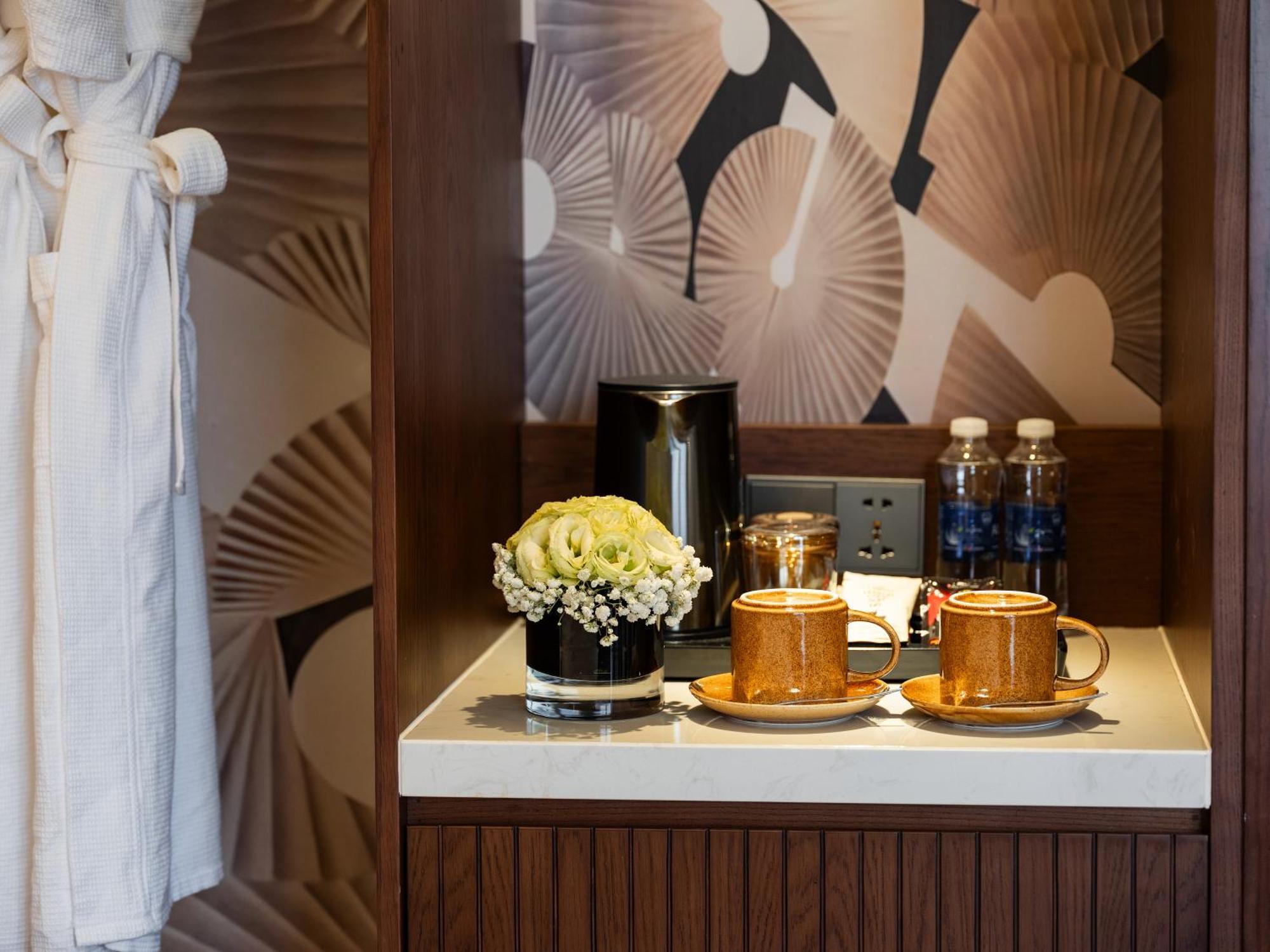 Minerva Premium Hotel Hanoi Exterior foto